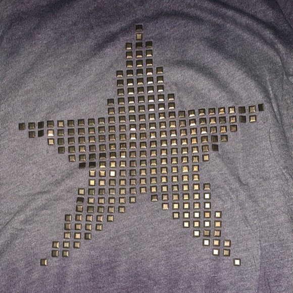 TPARTY DISTRESSED GRAYISH BLUE TOP WITH CUTOUT SLEEVES  AND GOLD STUDED STAR - Picture 11 of 11